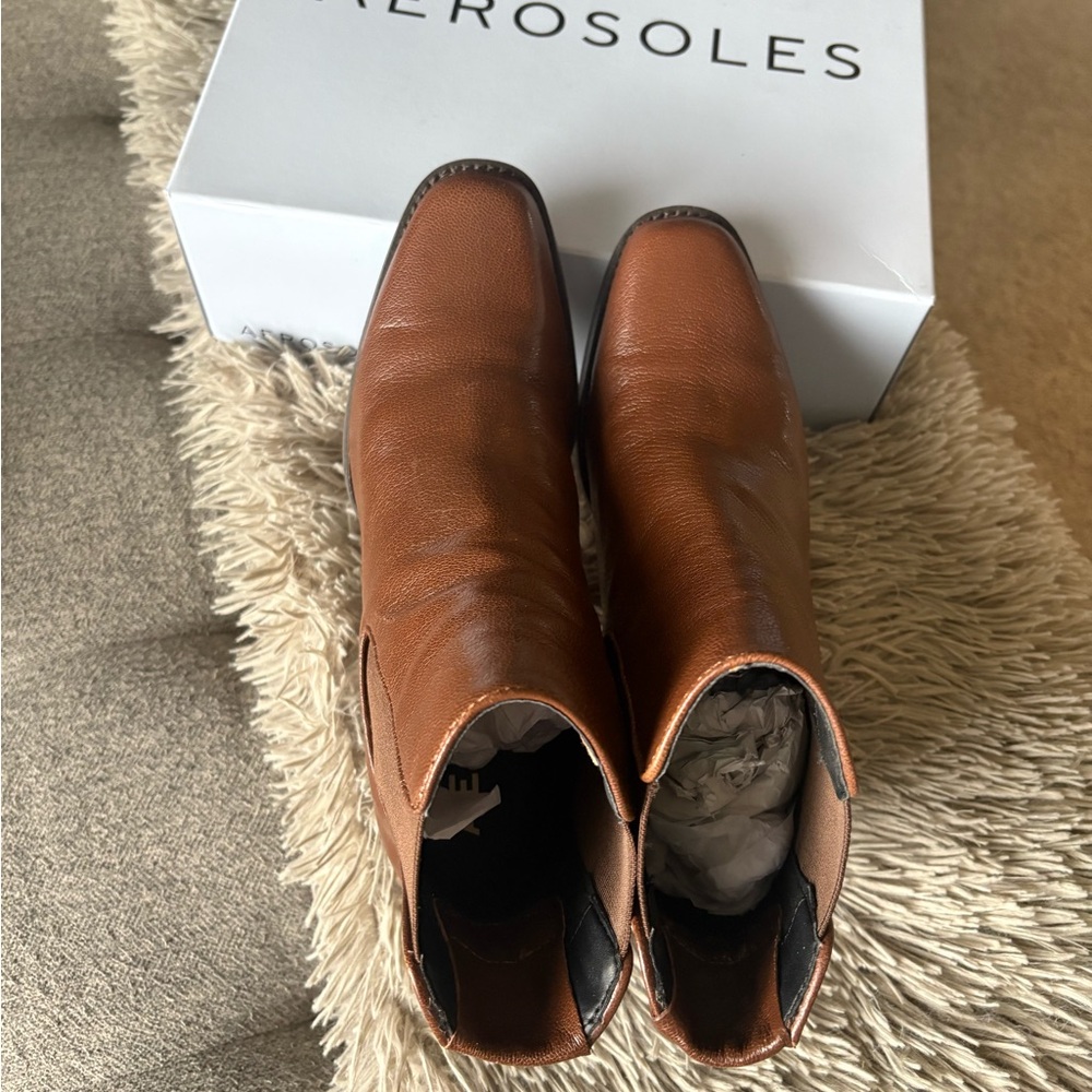 AEROSOLES Brown Leather Ankle Booties with Rounded Toe